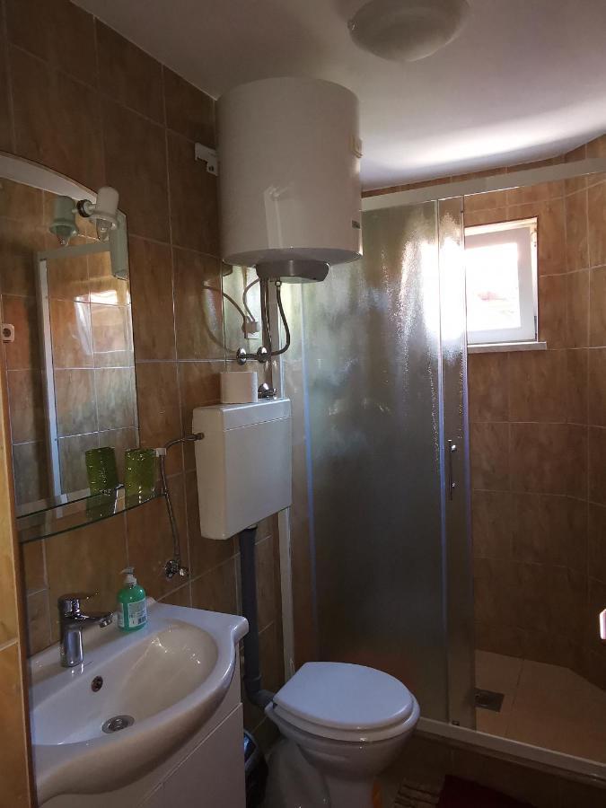 מאנדרה Apartmani Trupeljak מראה חיצוני תמונה