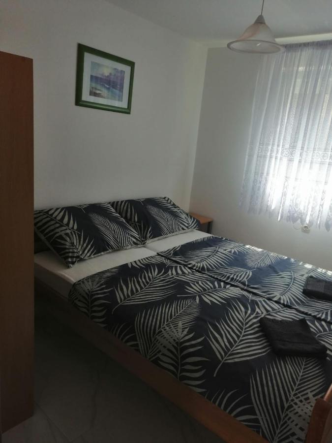 מאנדרה Apartmani Trupeljak מראה חיצוני תמונה