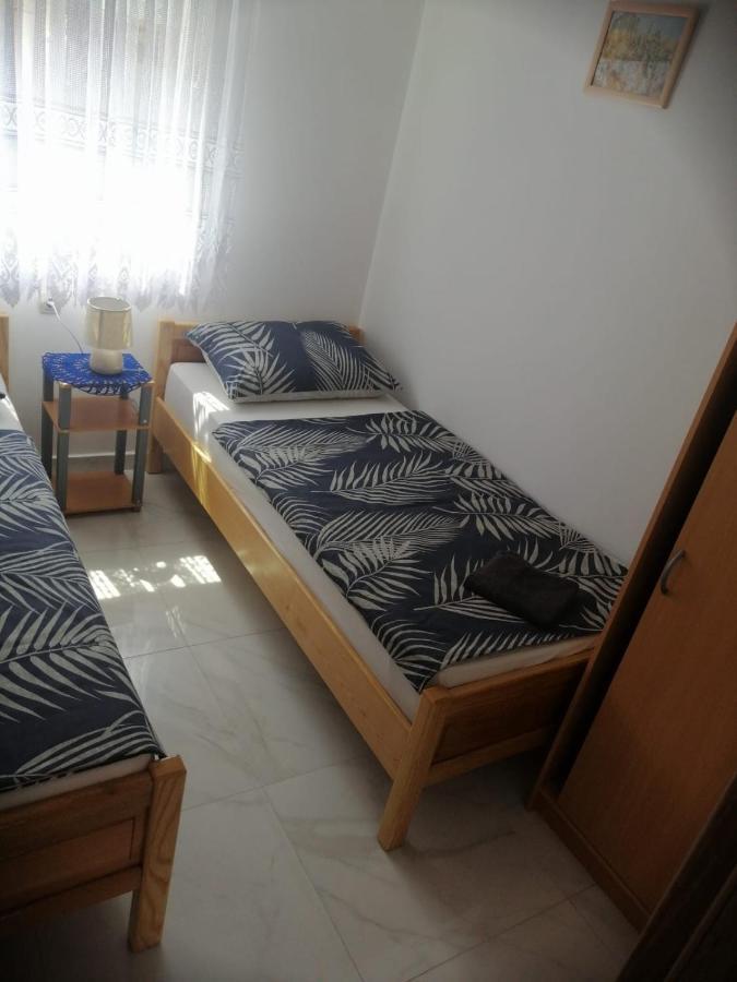 מאנדרה Apartmani Trupeljak מראה חיצוני תמונה