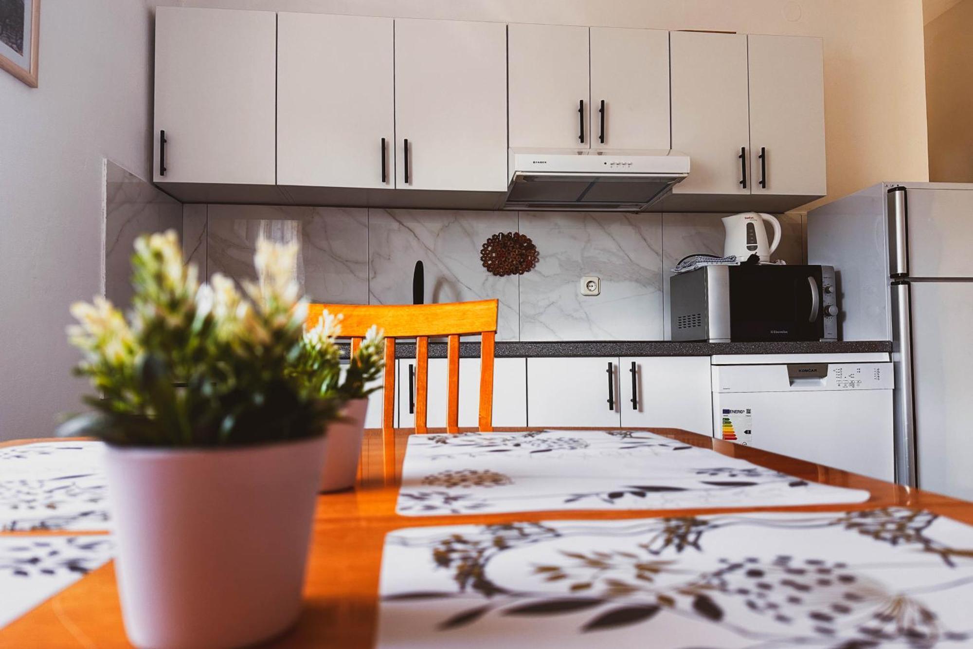 מאנדרה Apartmani Trupeljak מראה חיצוני תמונה