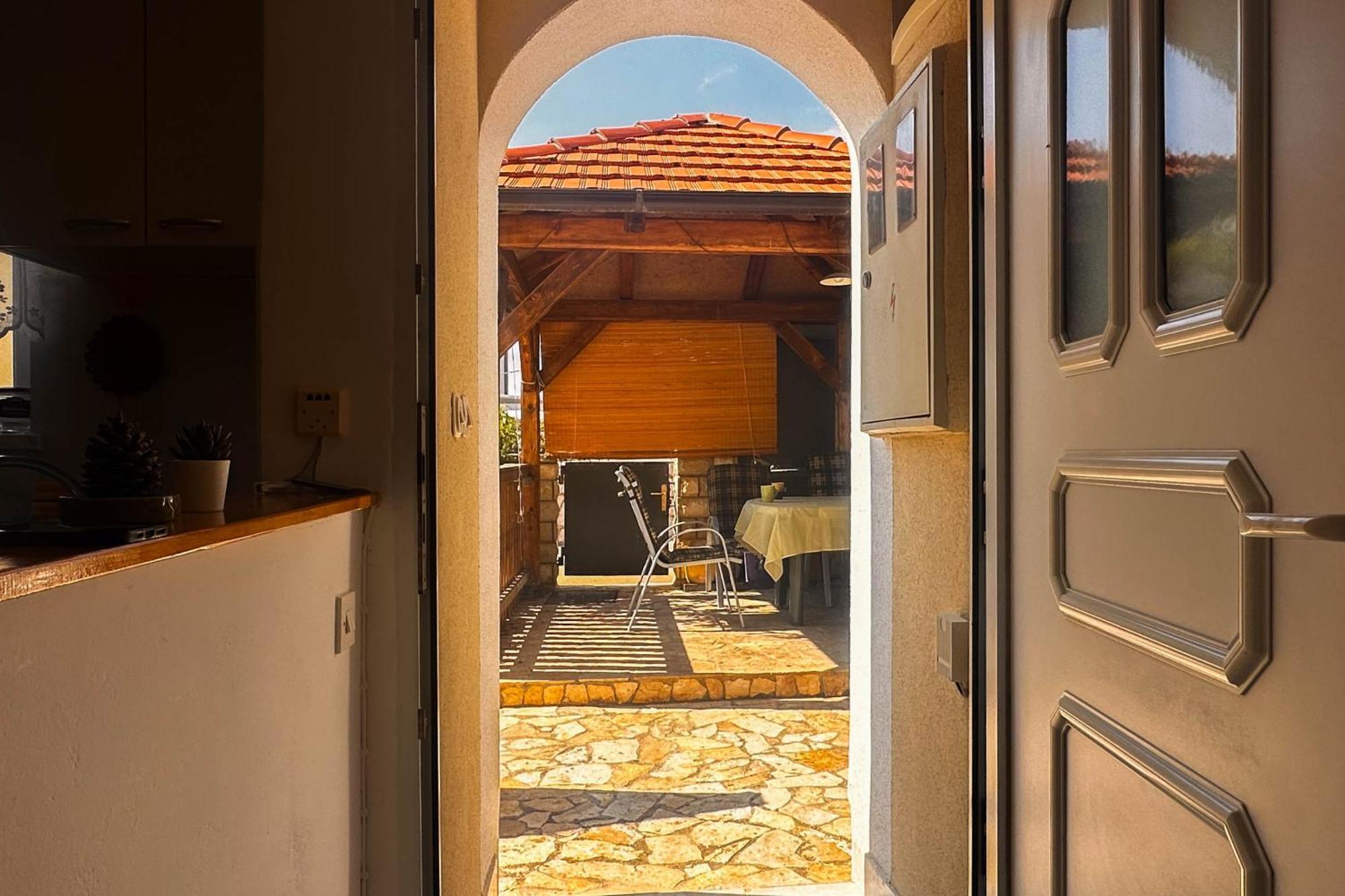 מאנדרה Apartmani Trupeljak מראה חיצוני תמונה