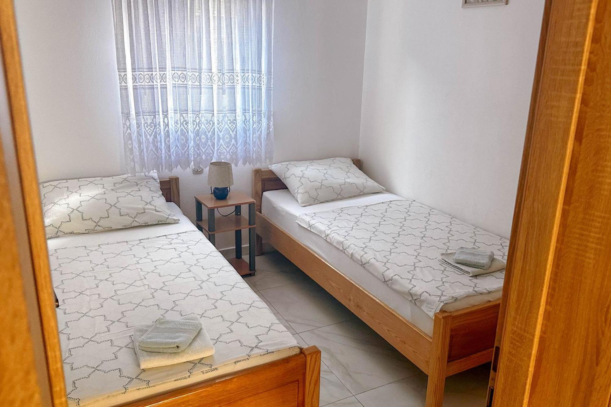 מאנדרה Apartmani Trupeljak חדר תמונה